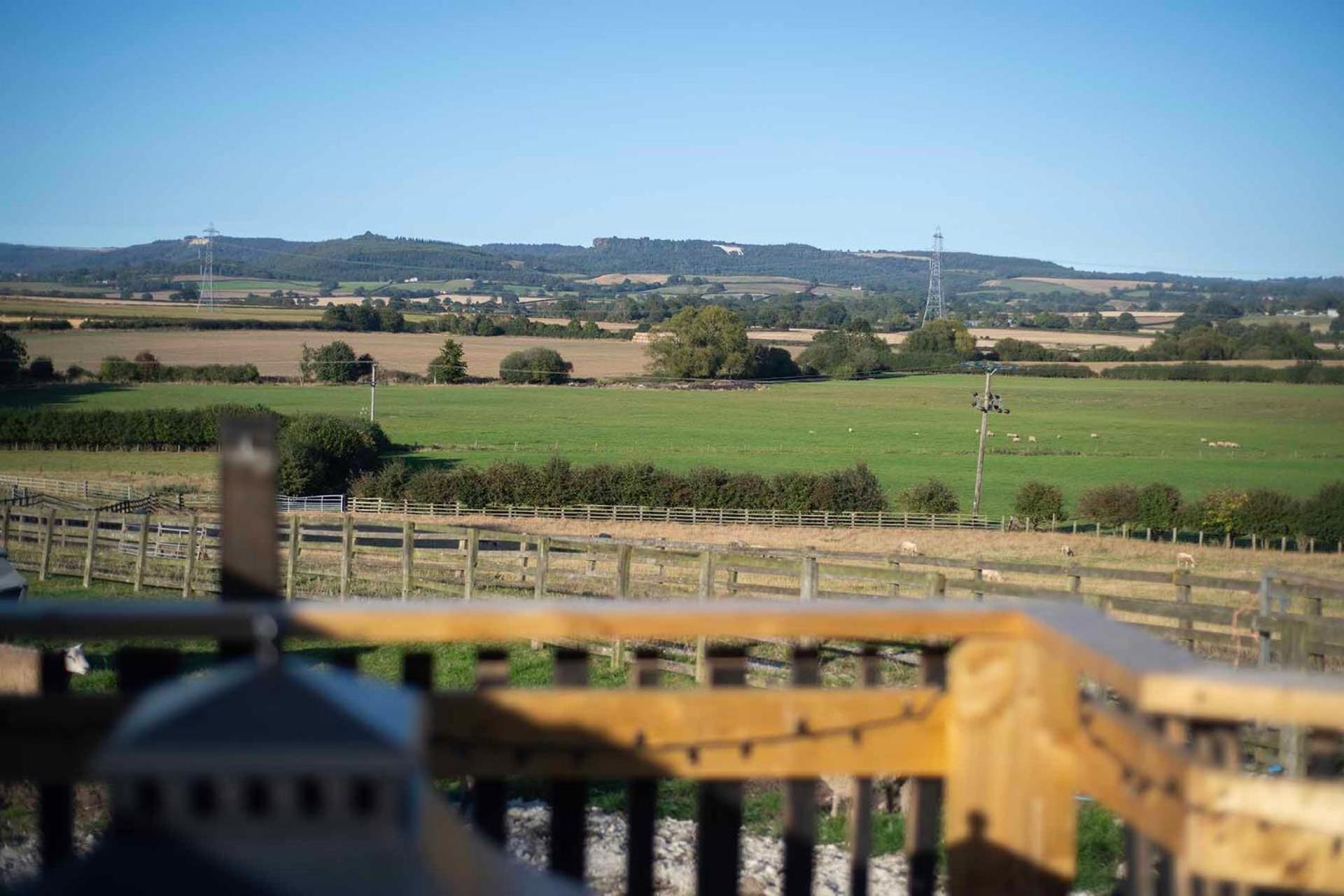 Burtree Country House, Tipi'S, Treehouse & Lodge & House Rooms With Hot Tubs In A Private Garden Thirsk Exterior photo